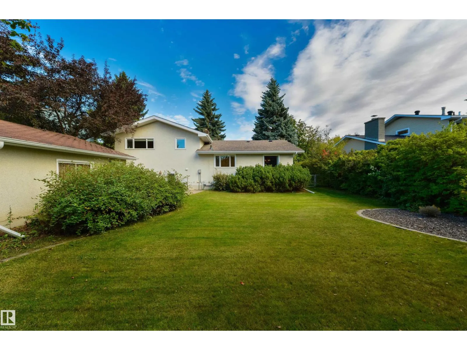 14007 53 AV NW
