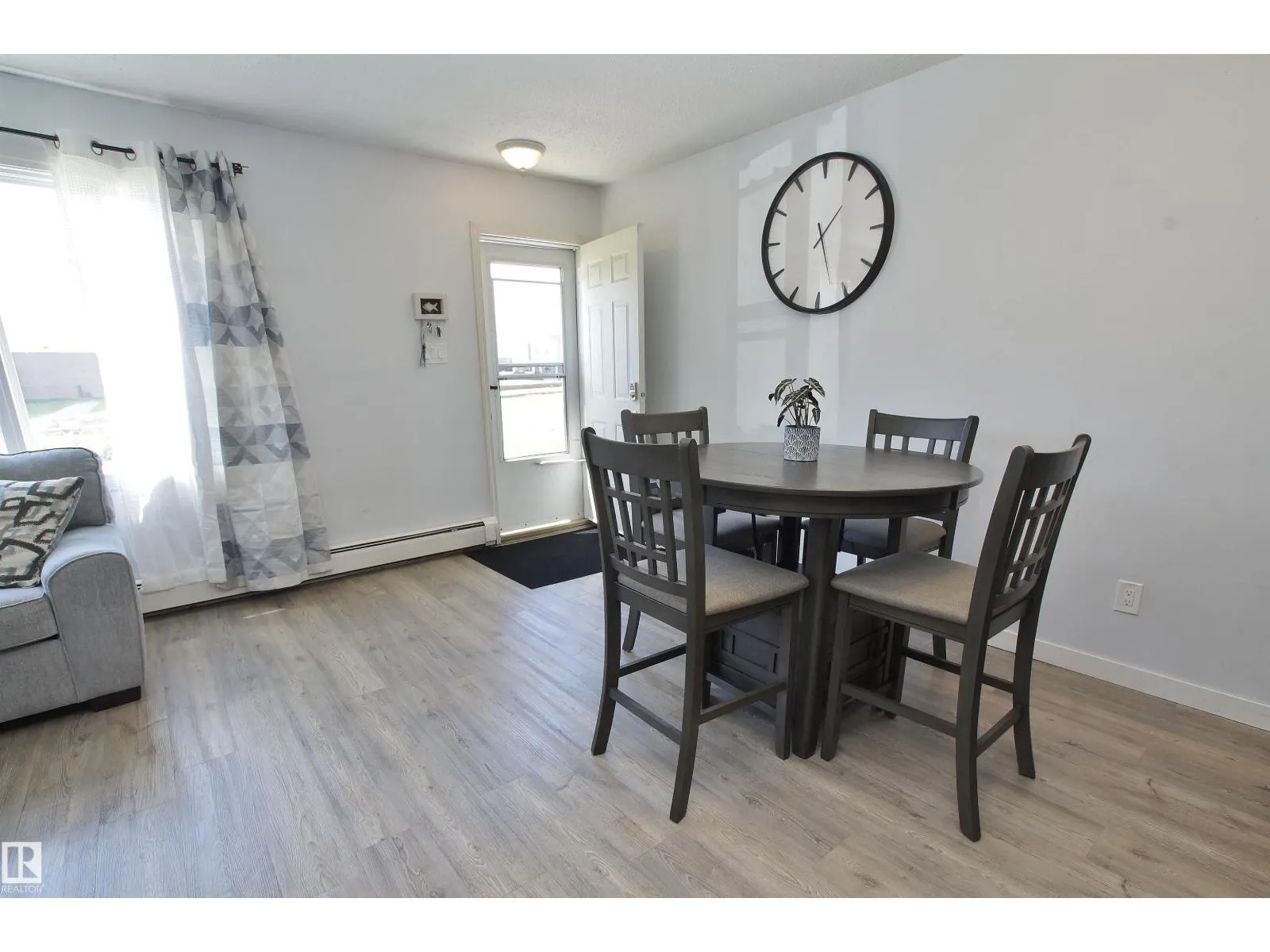 #30 13580 38 ST NW
