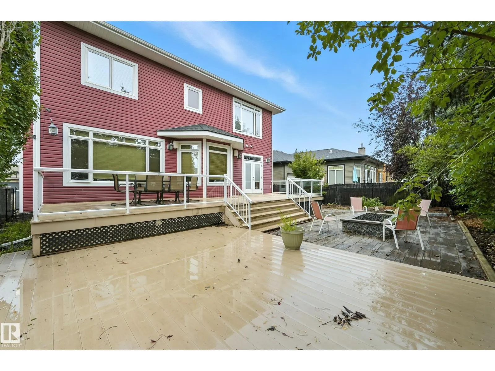 27 KINGDOM PL