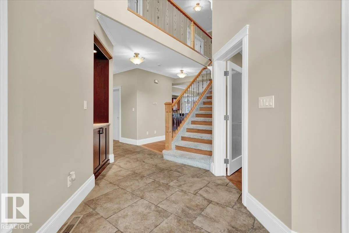 27 KINGDOM PL