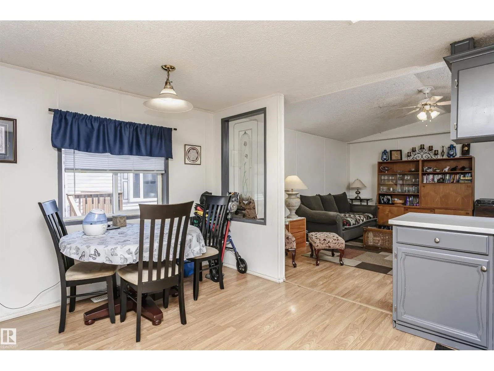 16 Willow Park Estates