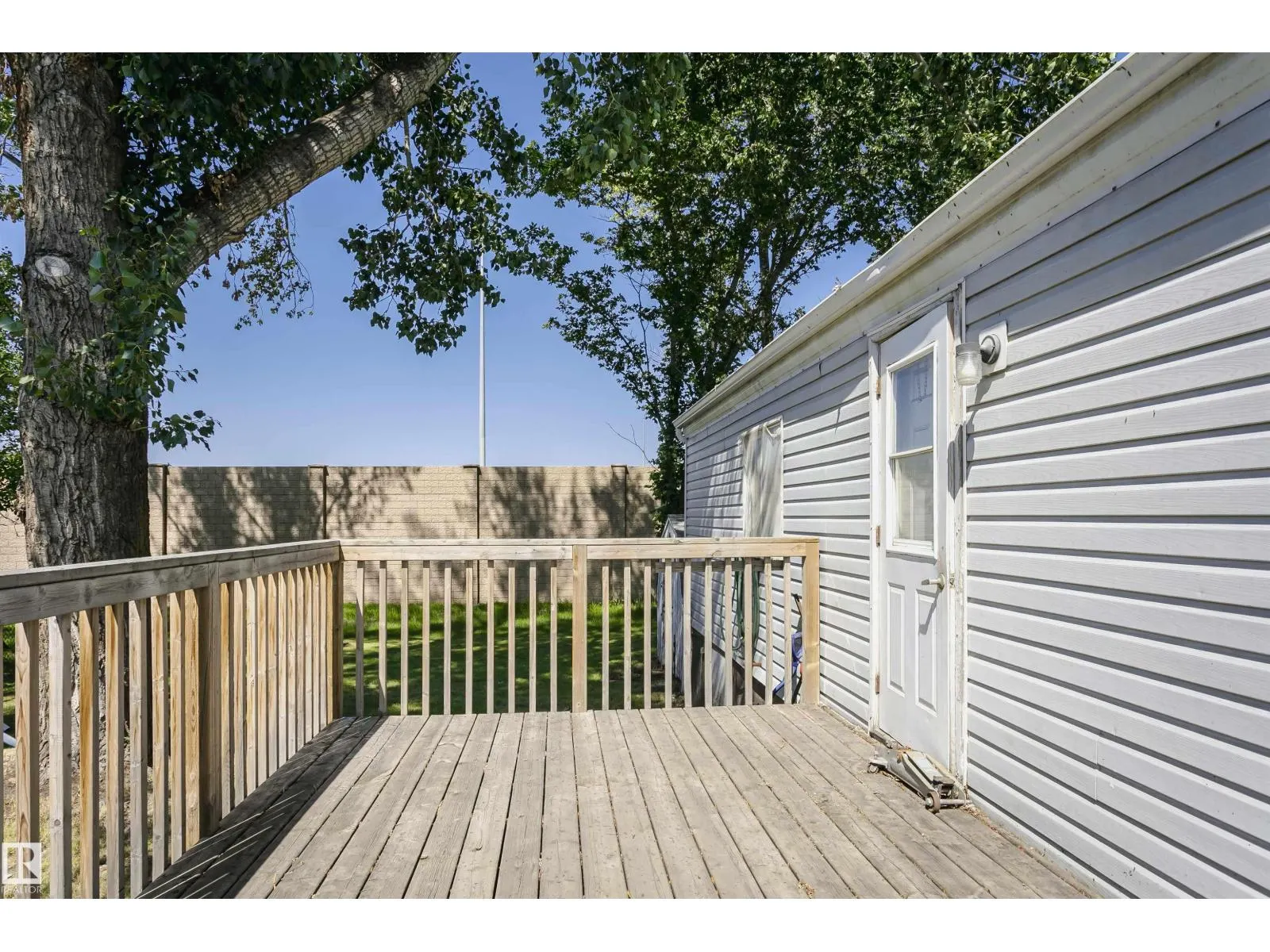 16 Willow Park Estates