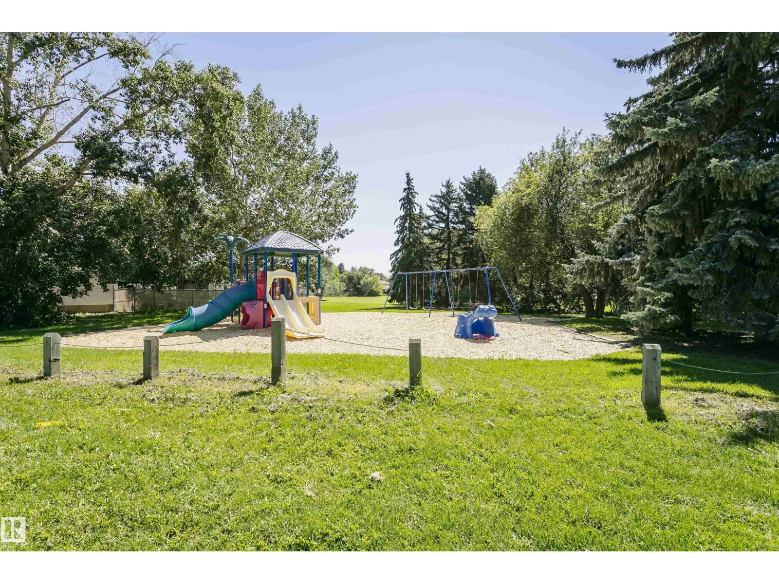16 Willow Park Estates