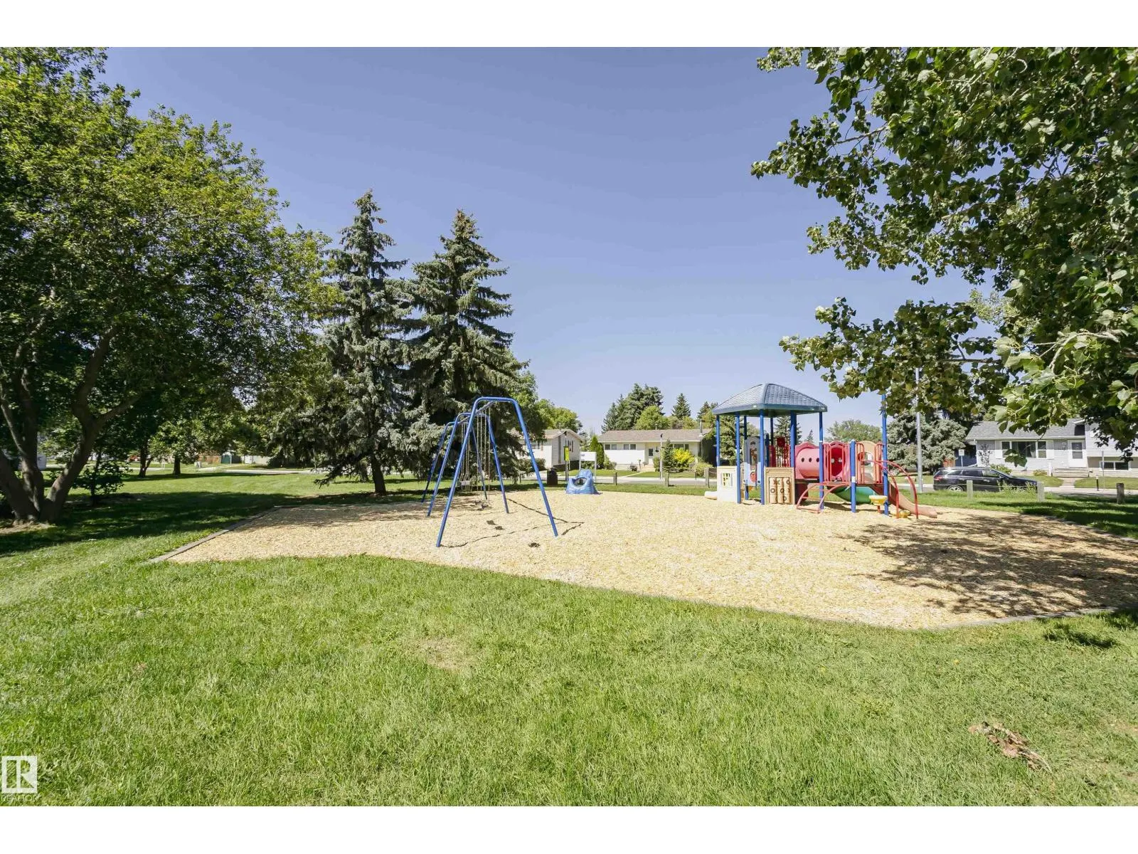 16 Willow Park Estates