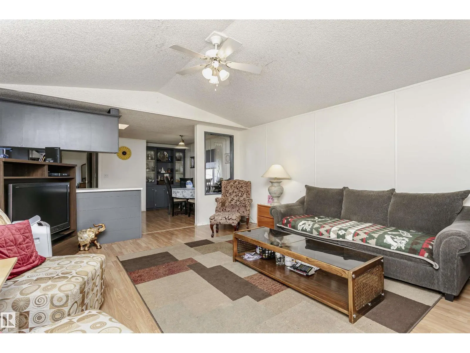 16 Willow Park Estates