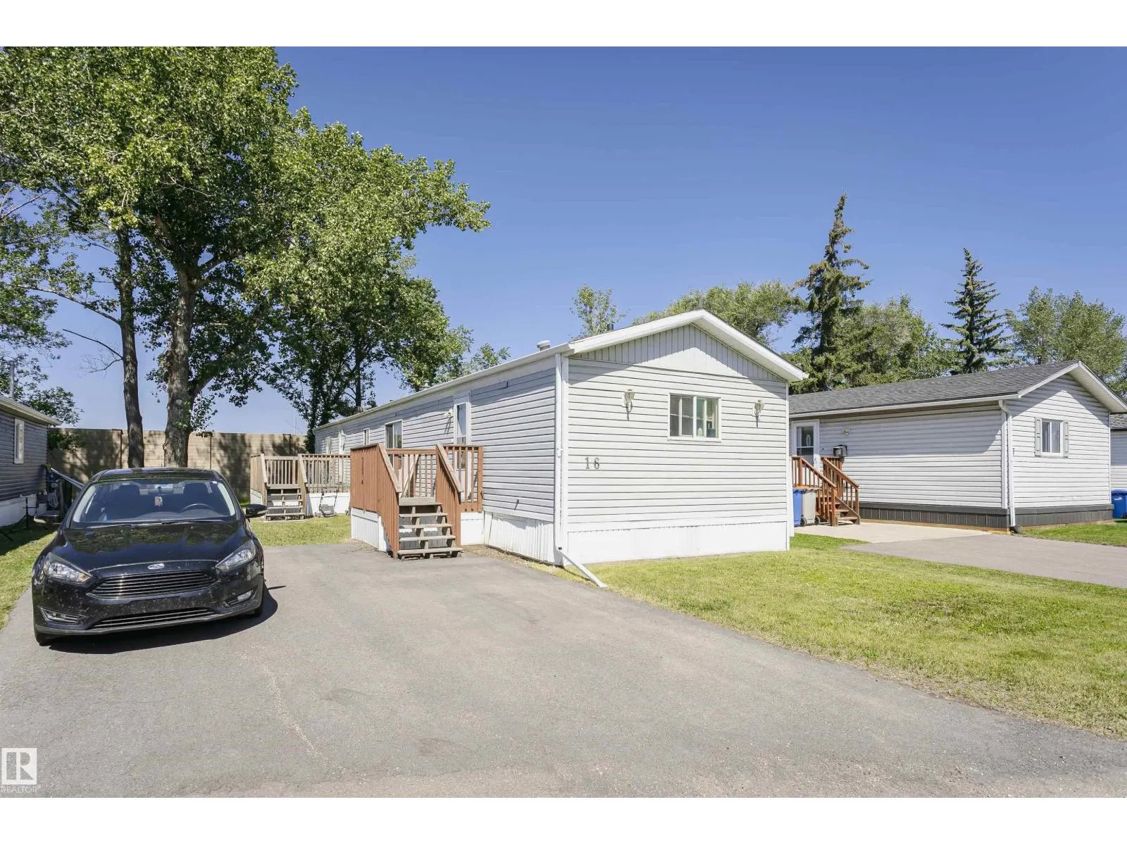 16 Willow Park Estates