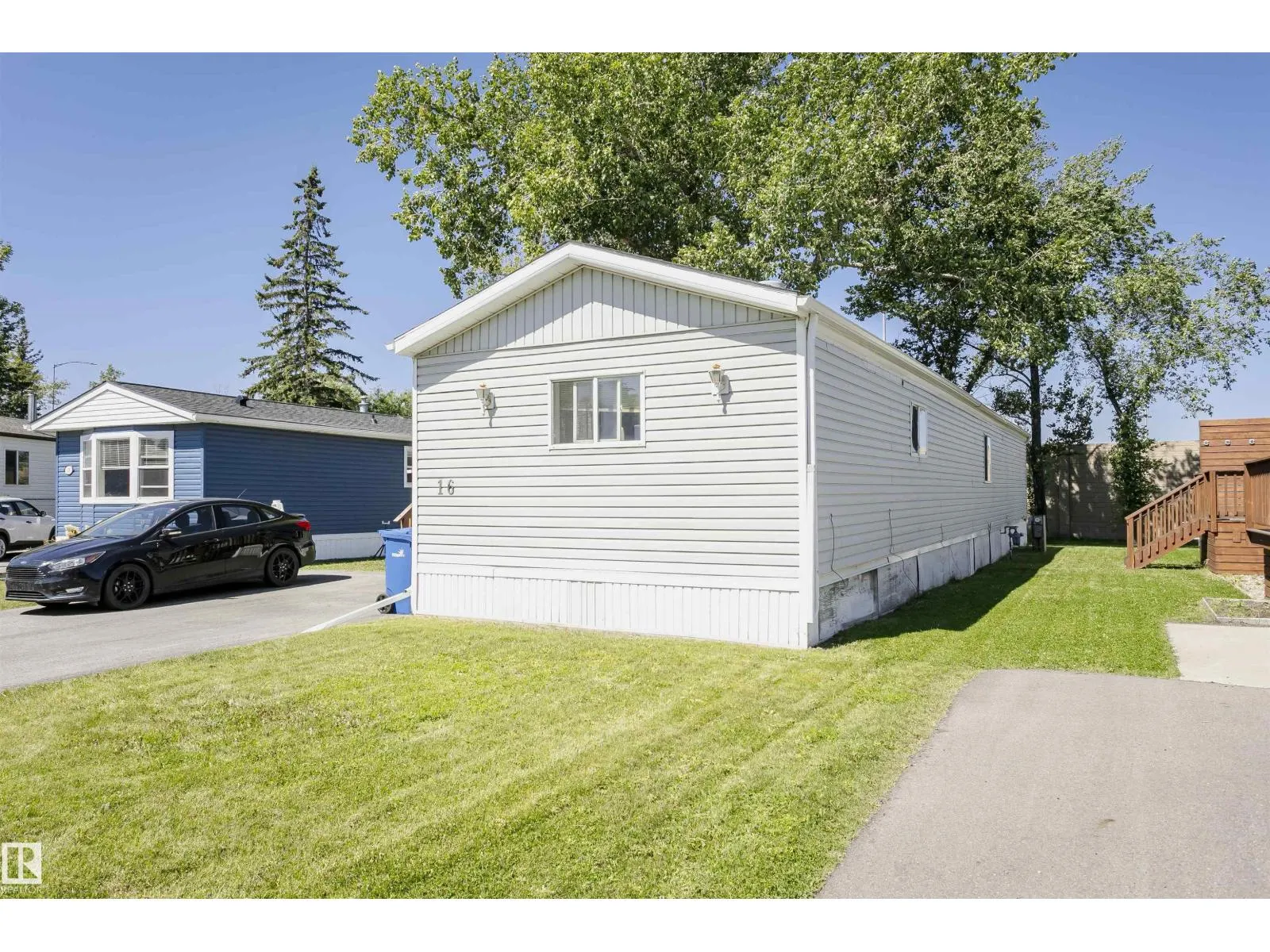 16 Willow Park Estates