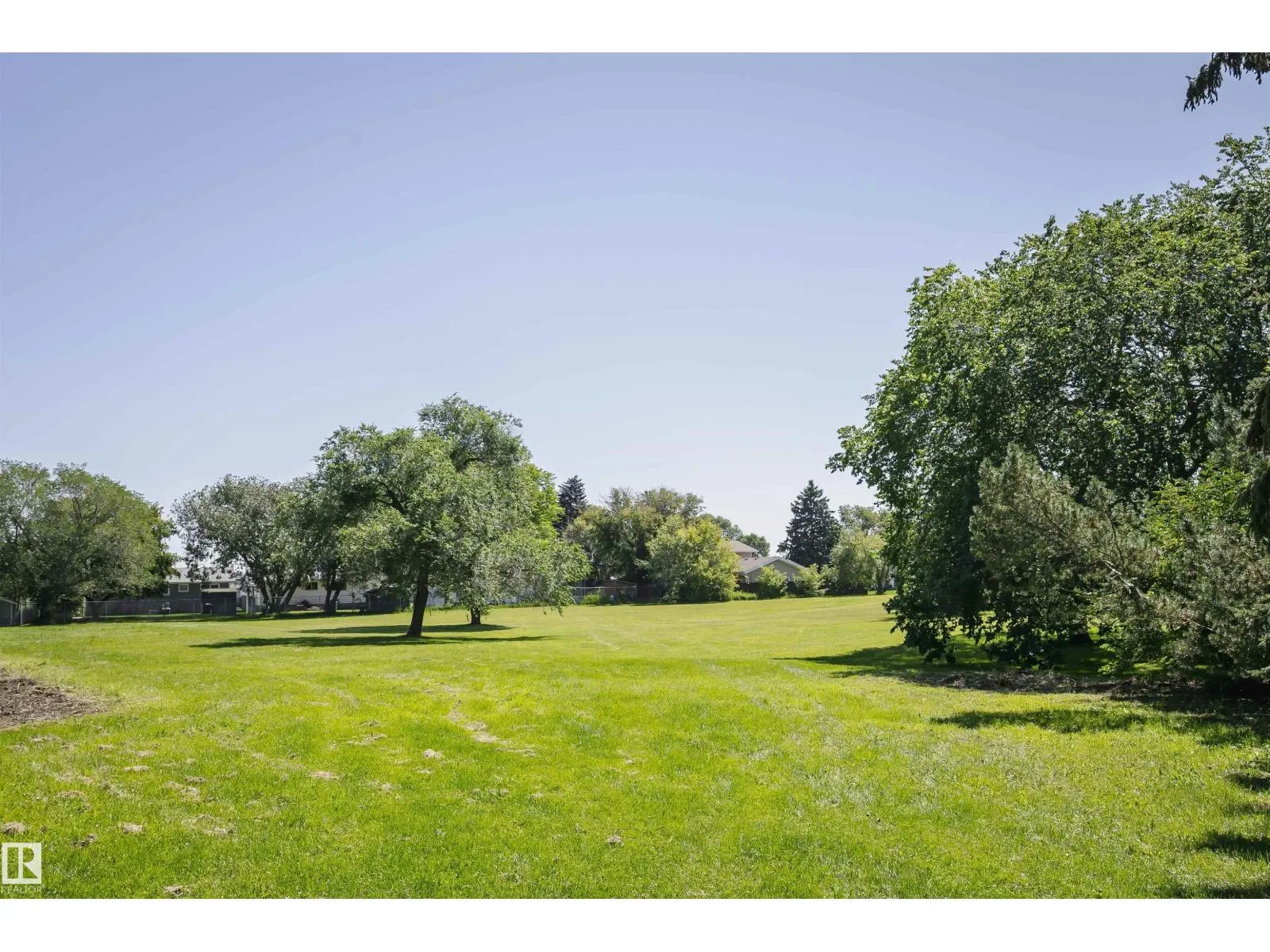 16 Willow Park Estates