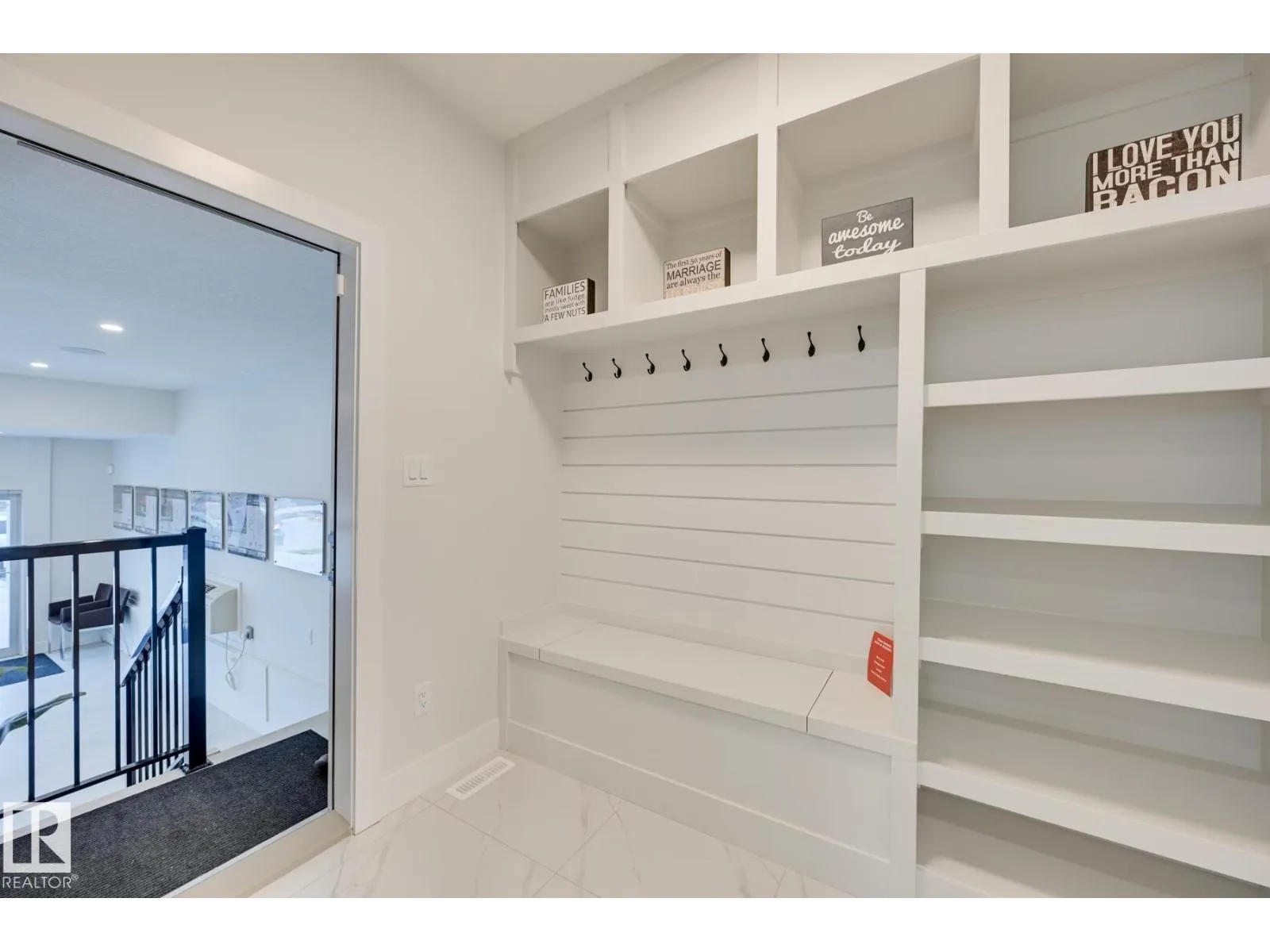 32 CANNES CV