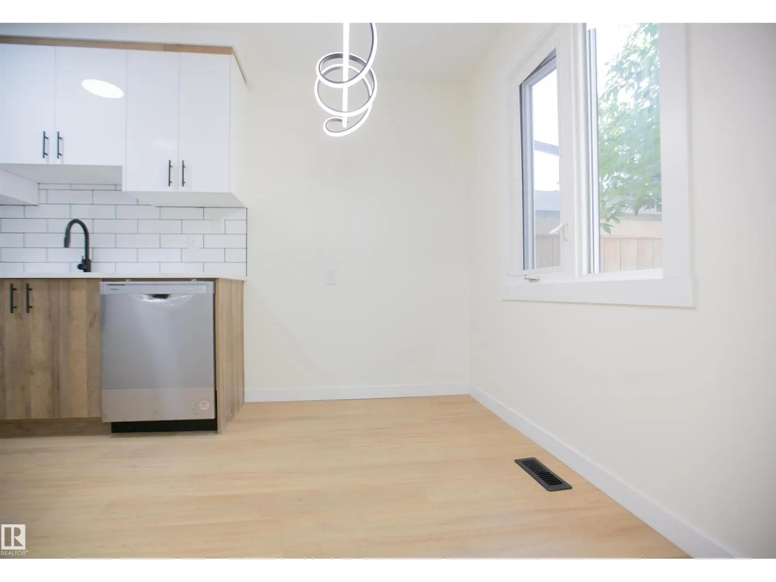 #1 14120 80 ST NW