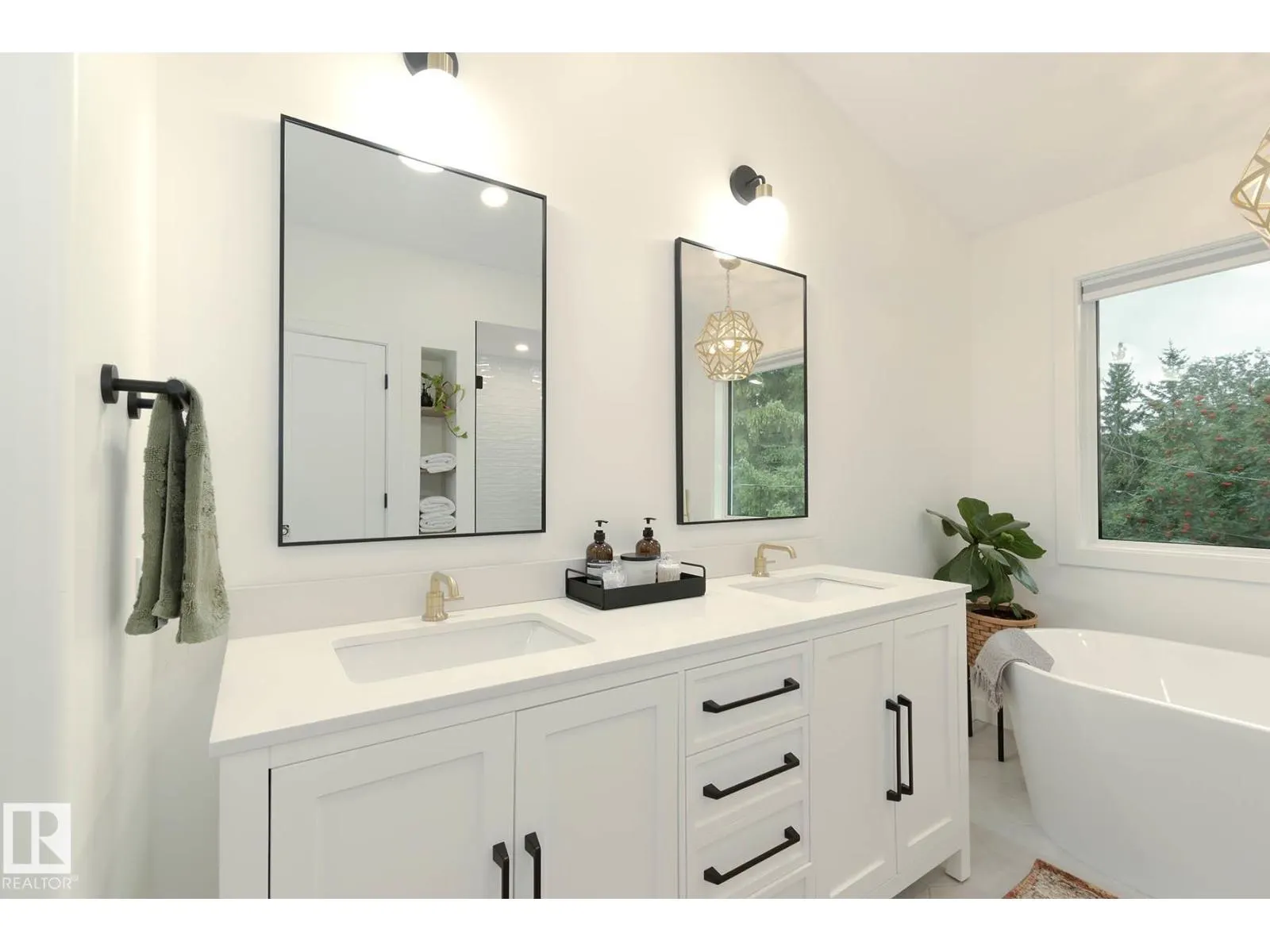10507 131 ST NW