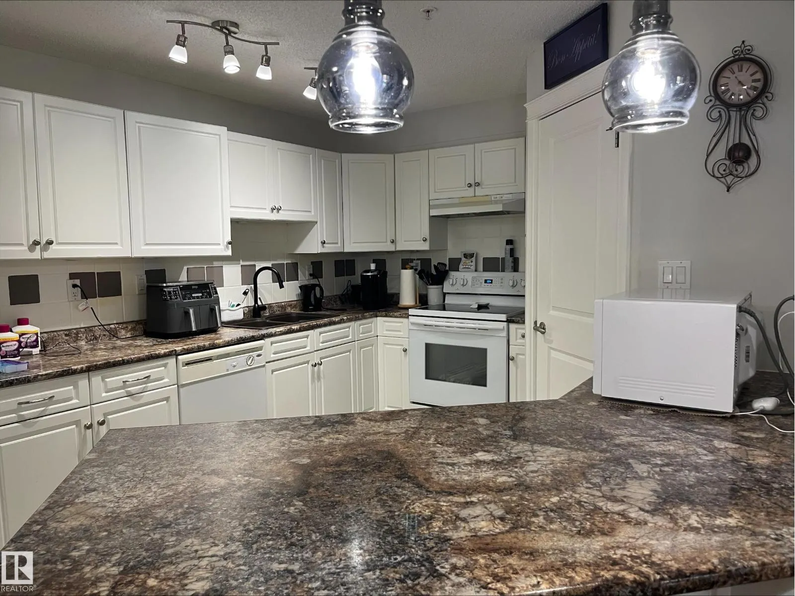 #204B 6 SPRUCE RIDGE DR