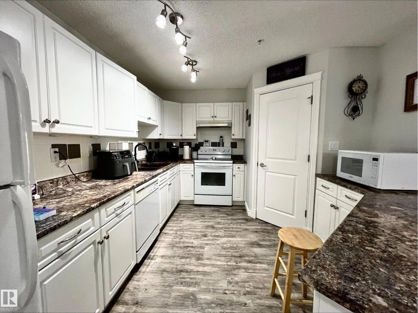 #204B 6 SPRUCE RIDGE DR