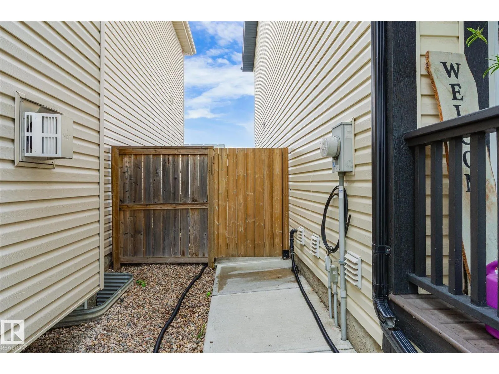 14867 141 ST NW