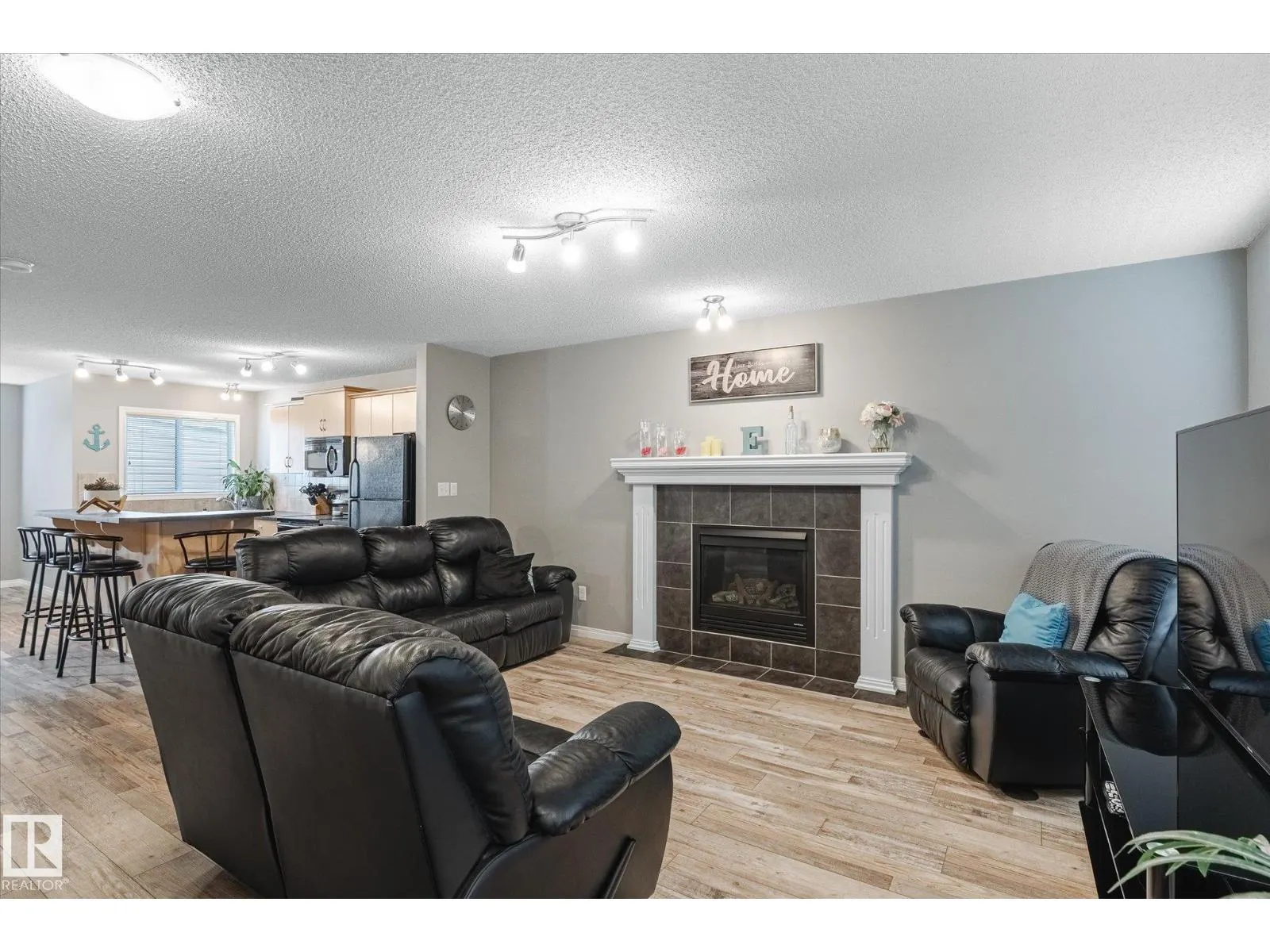 14867 141 ST NW