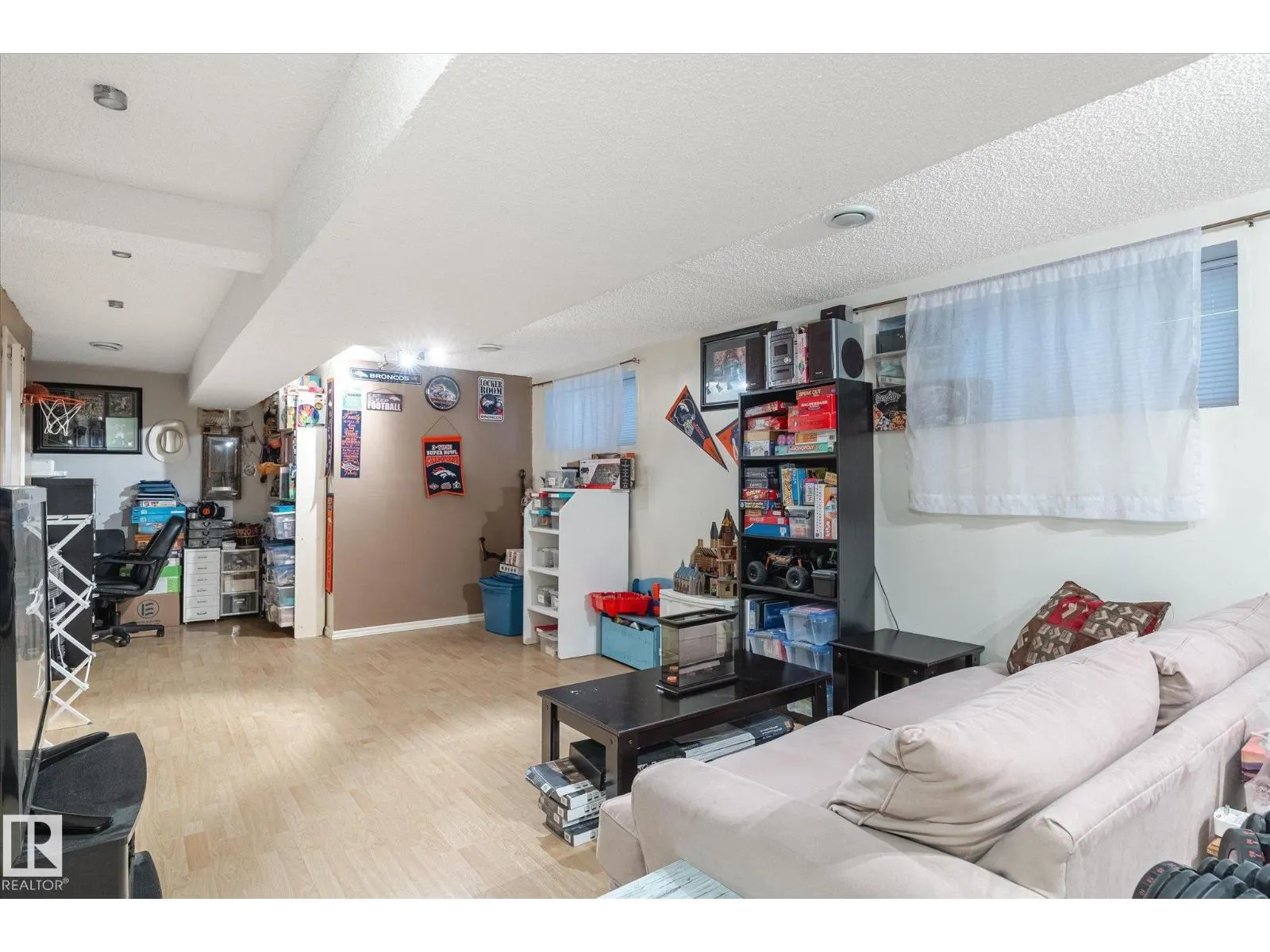 14867 141 ST NW