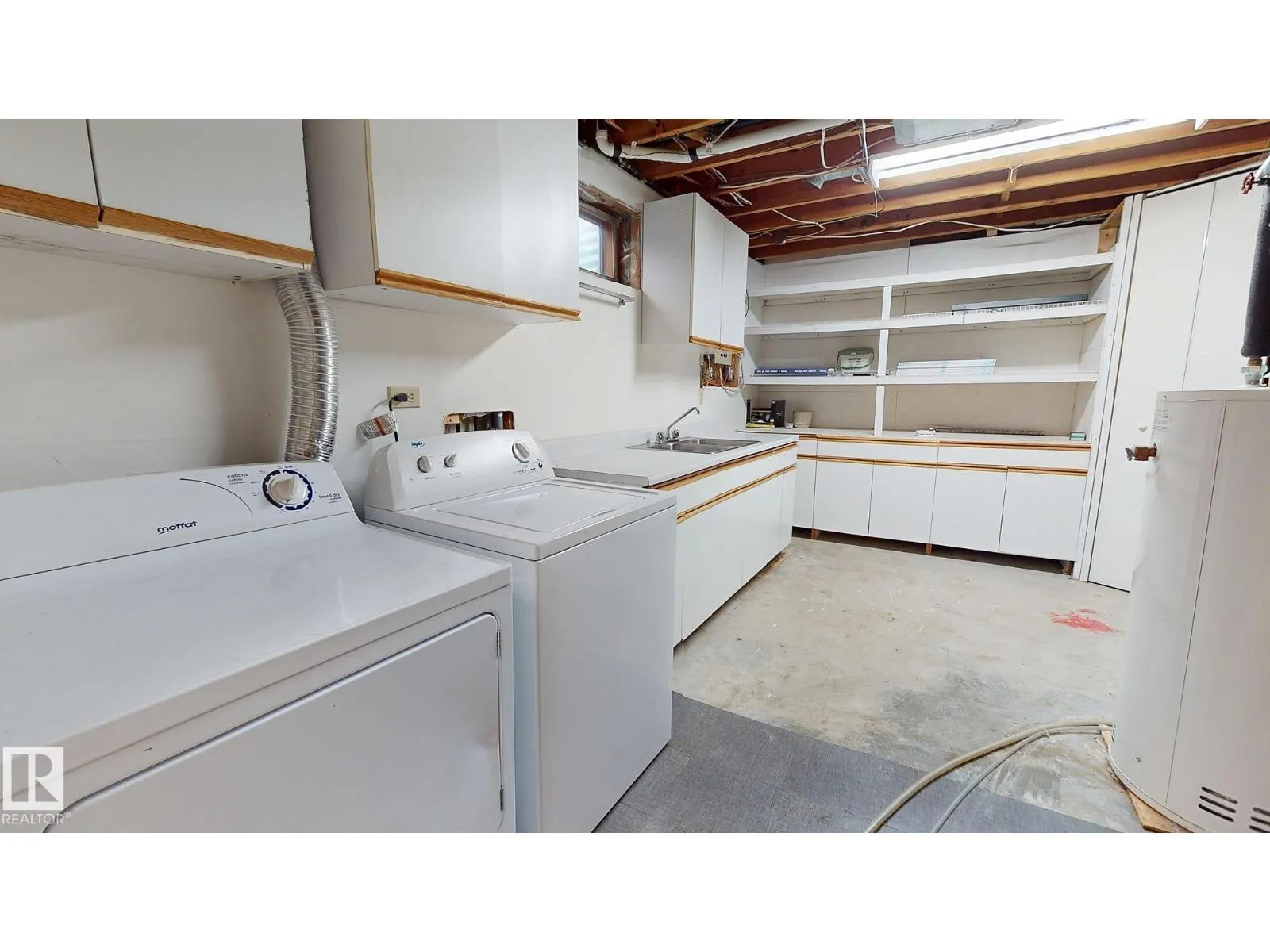 218 GREENWOOD DR