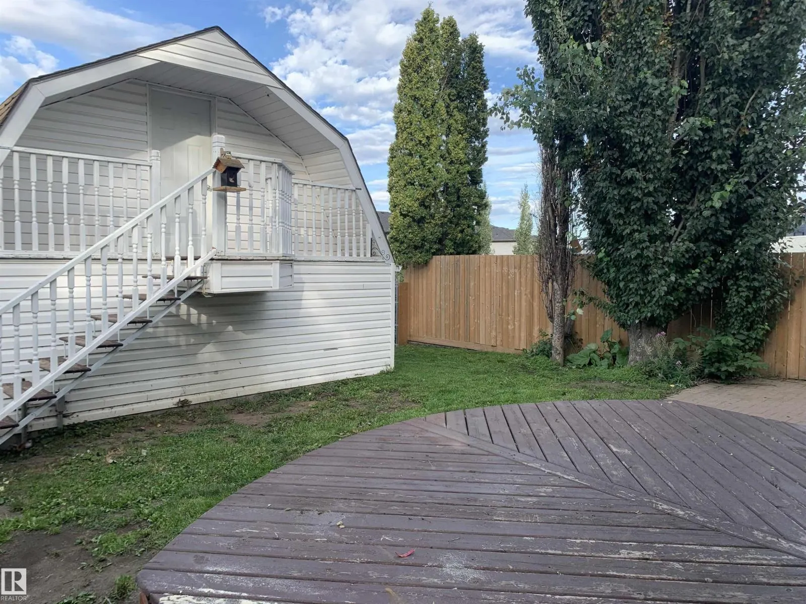 218 GREENWOOD DR