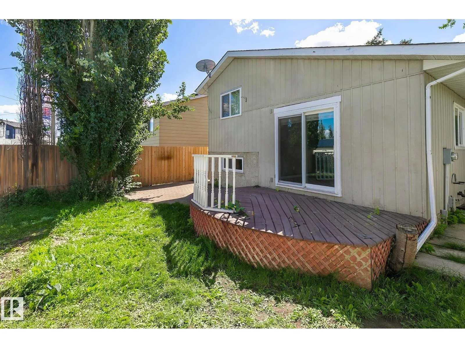 218 GREENWOOD DR