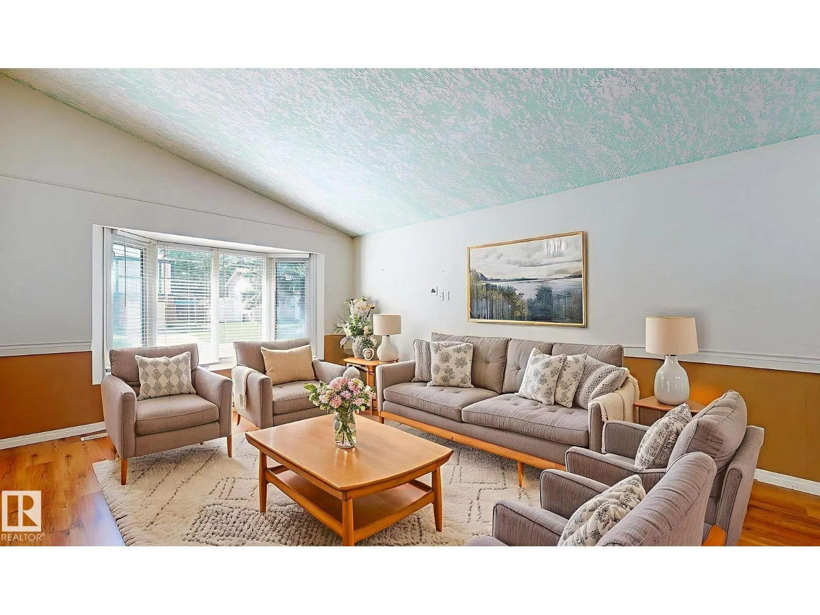 218 GREENWOOD DR