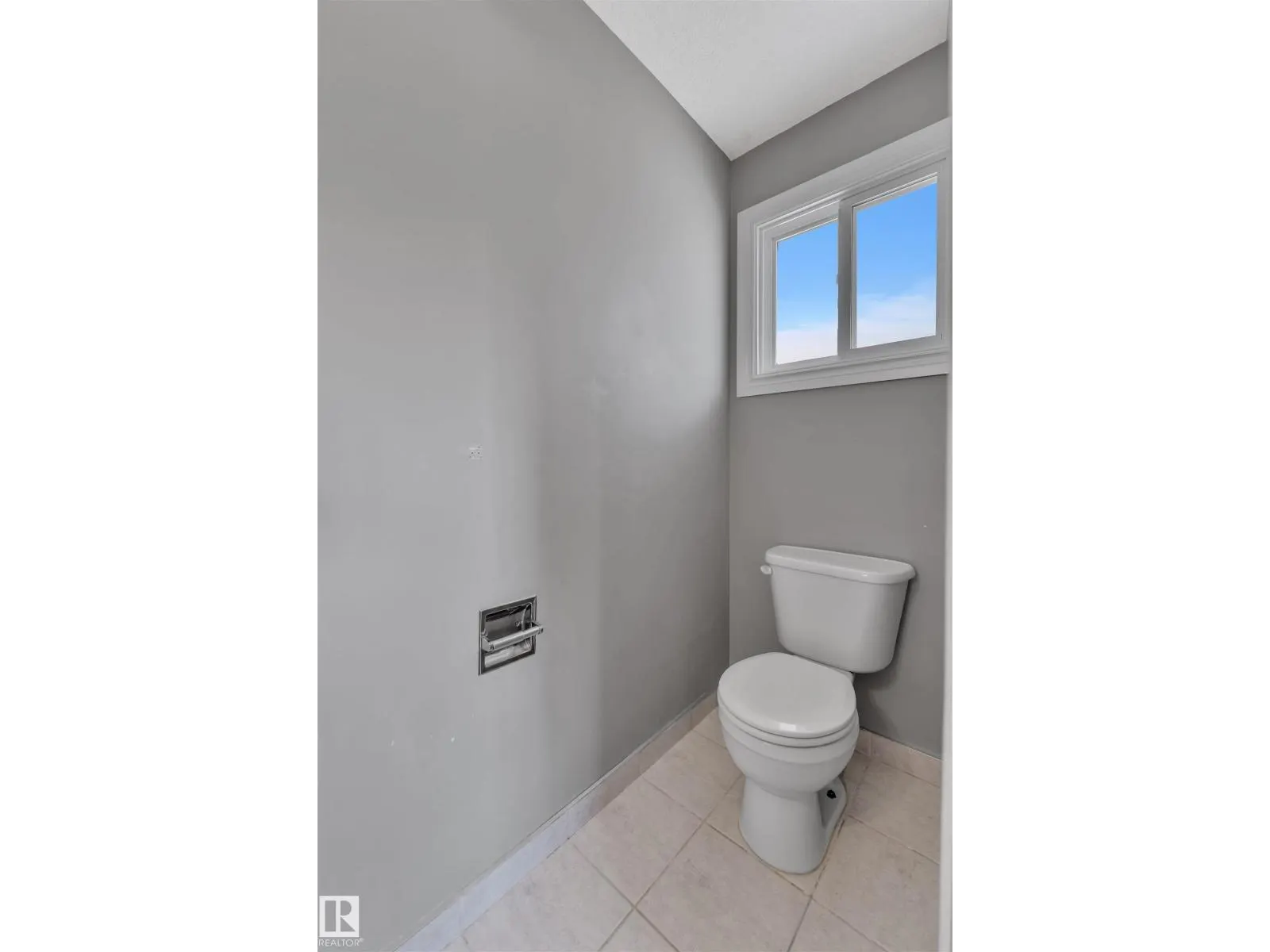9320 150 AV NW NW