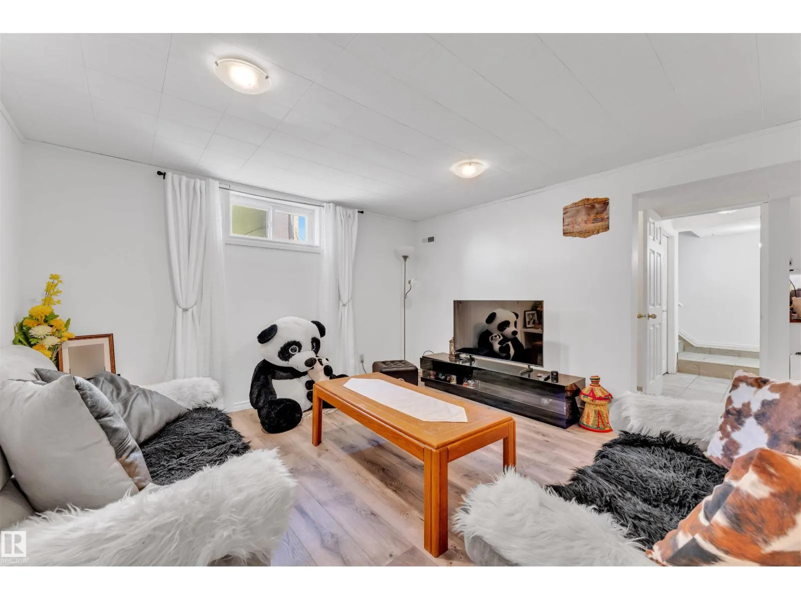 9320 150 AV NW NW