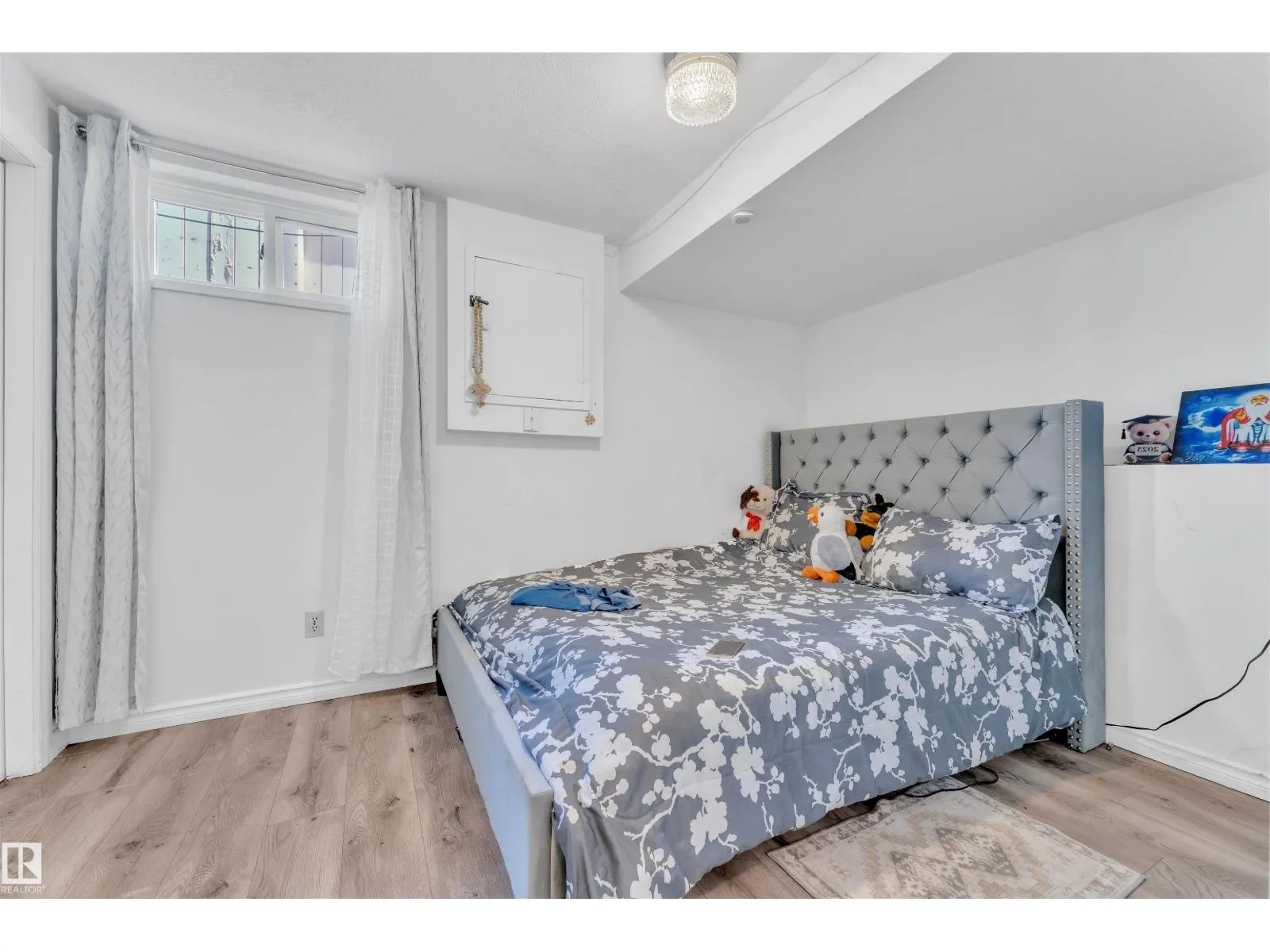 9320 150 AV NW NW