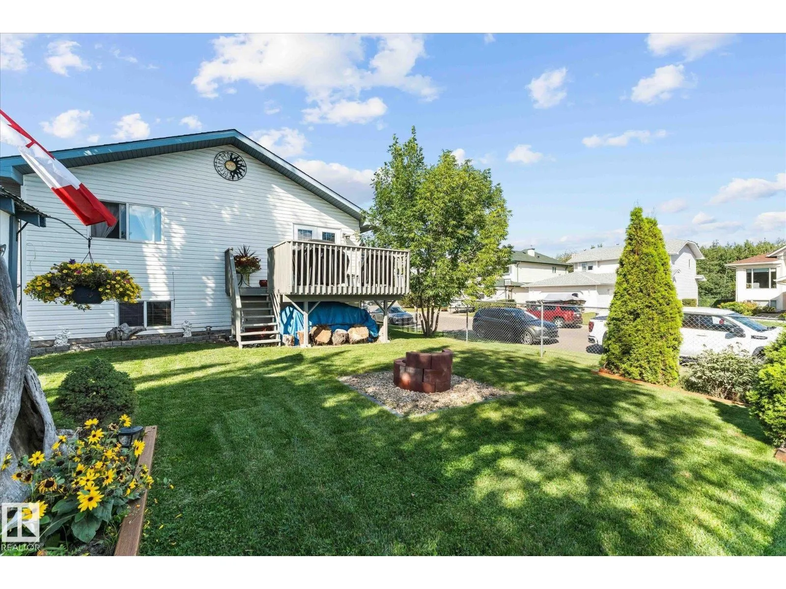 13 Deer Park RD