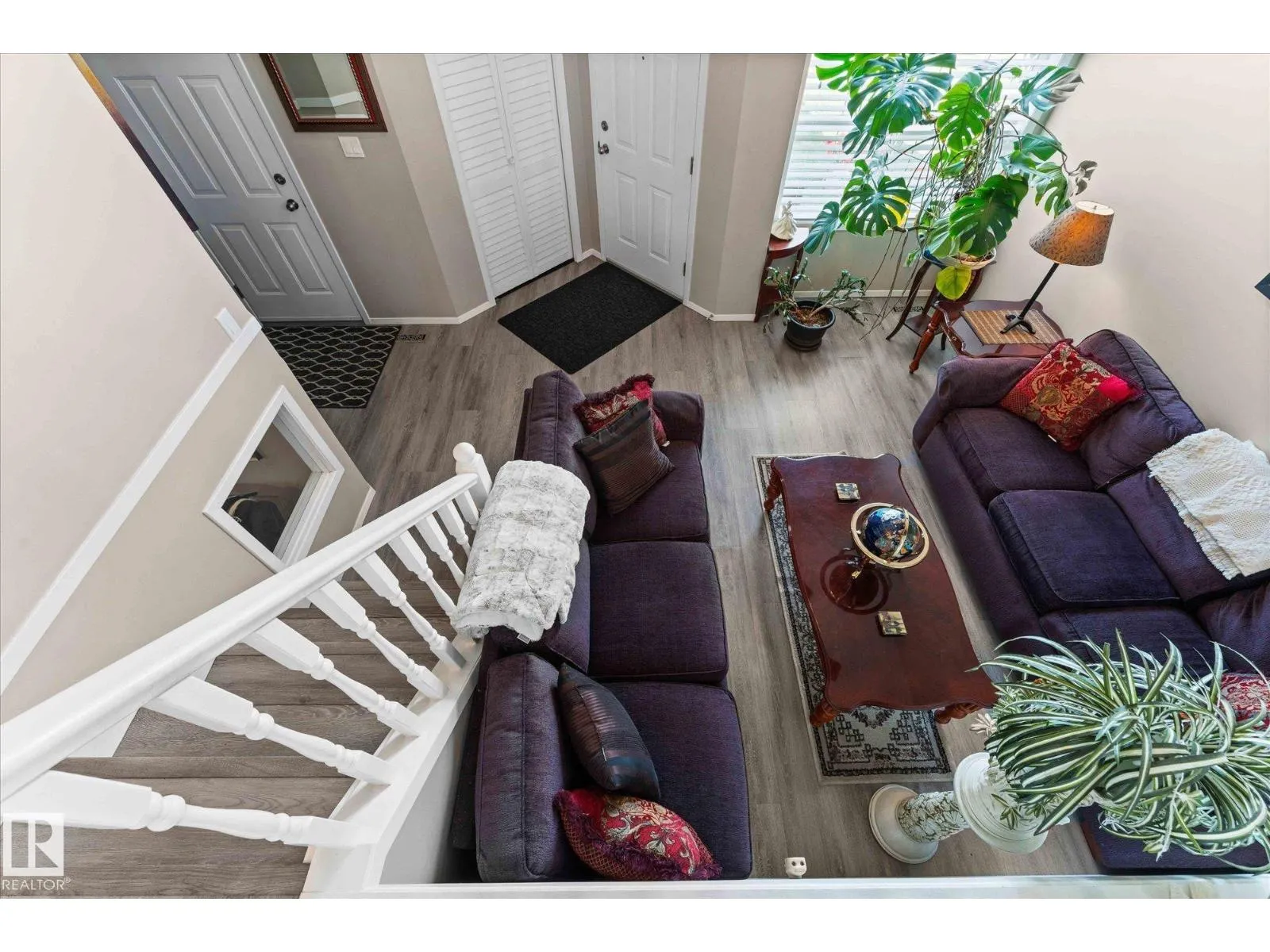 13 Deer Park RD
