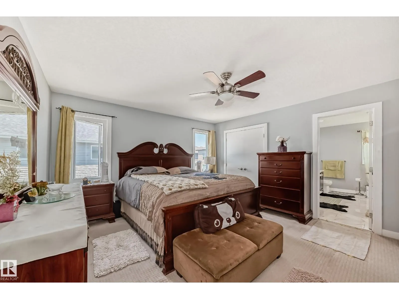 3808 TRIOMPHE BV
