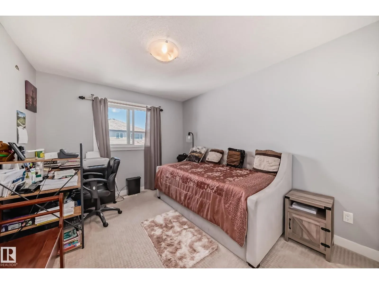 3808 TRIOMPHE BV