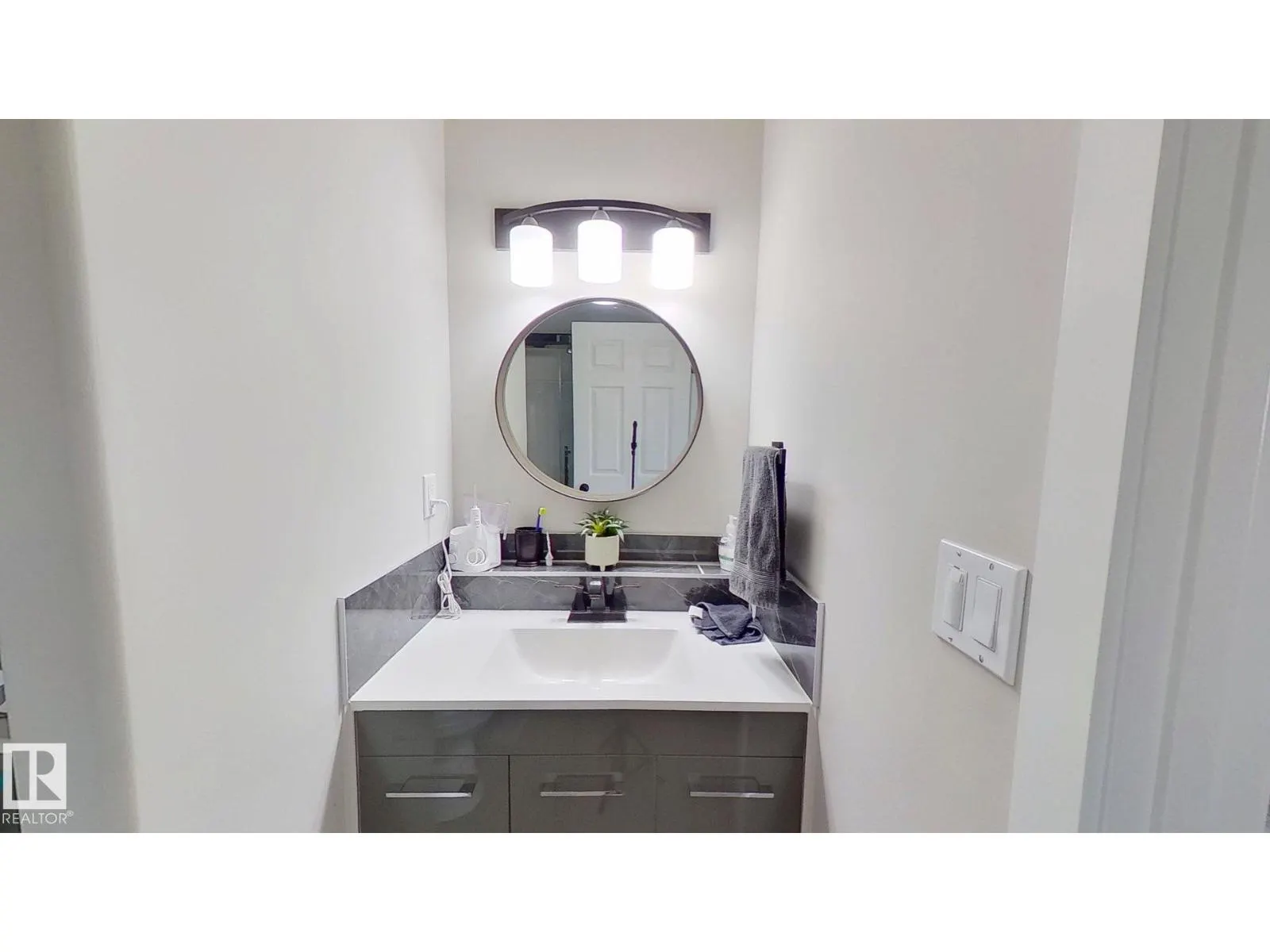 506 Athabasca AV