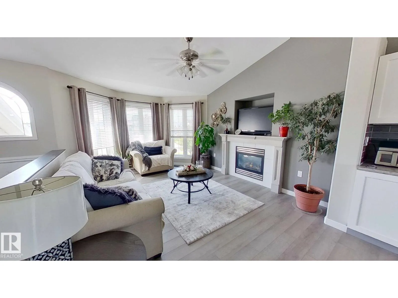 506 Athabasca AV