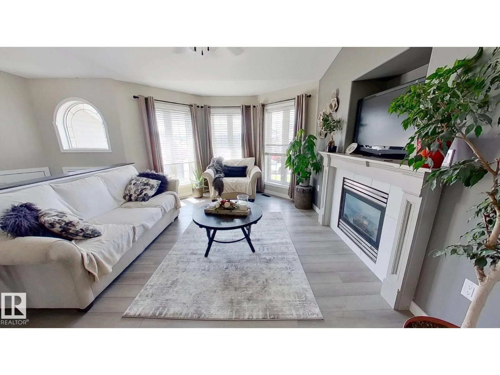 506 Athabasca AV