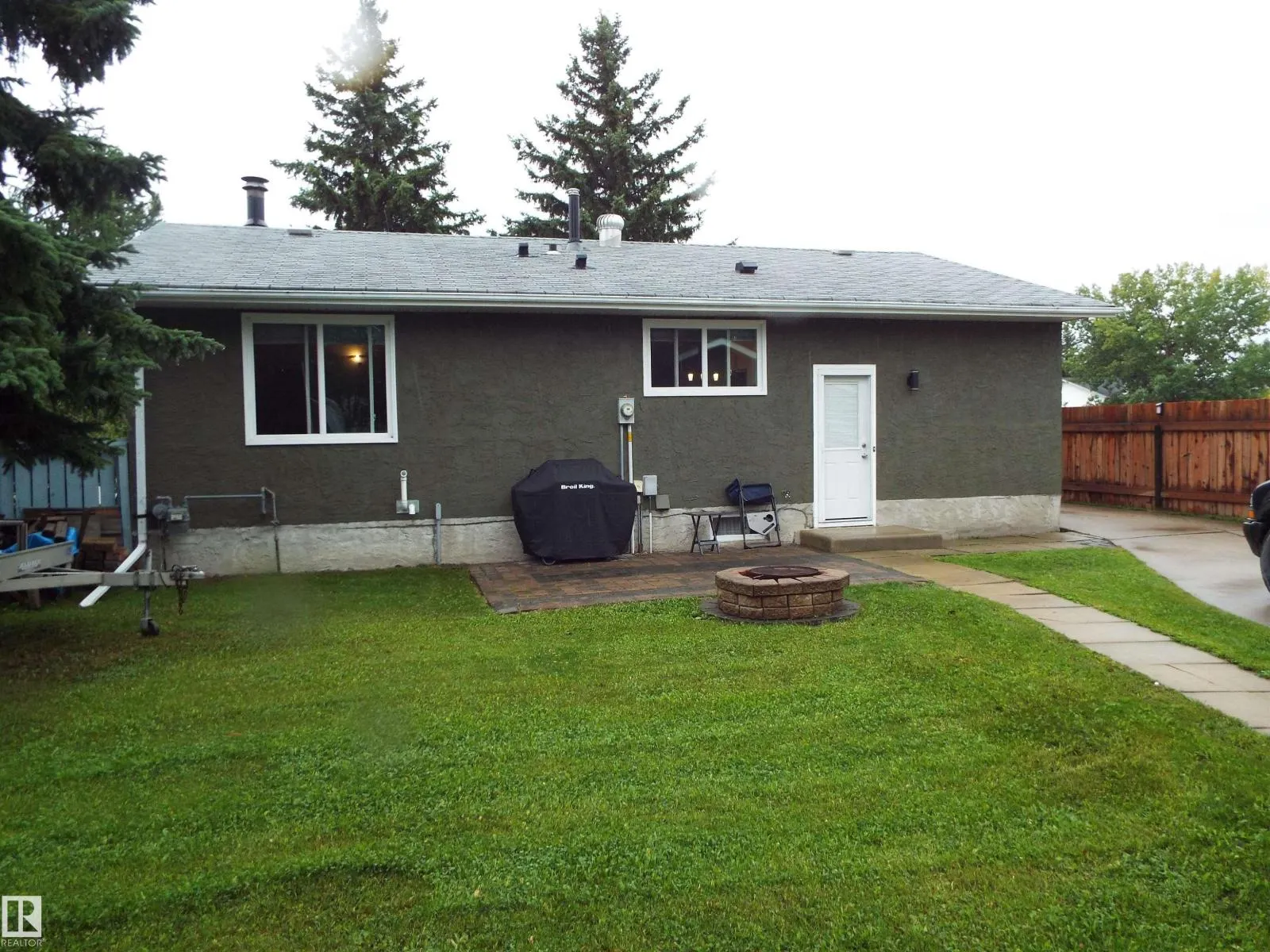 3614 CALEDONIA DR