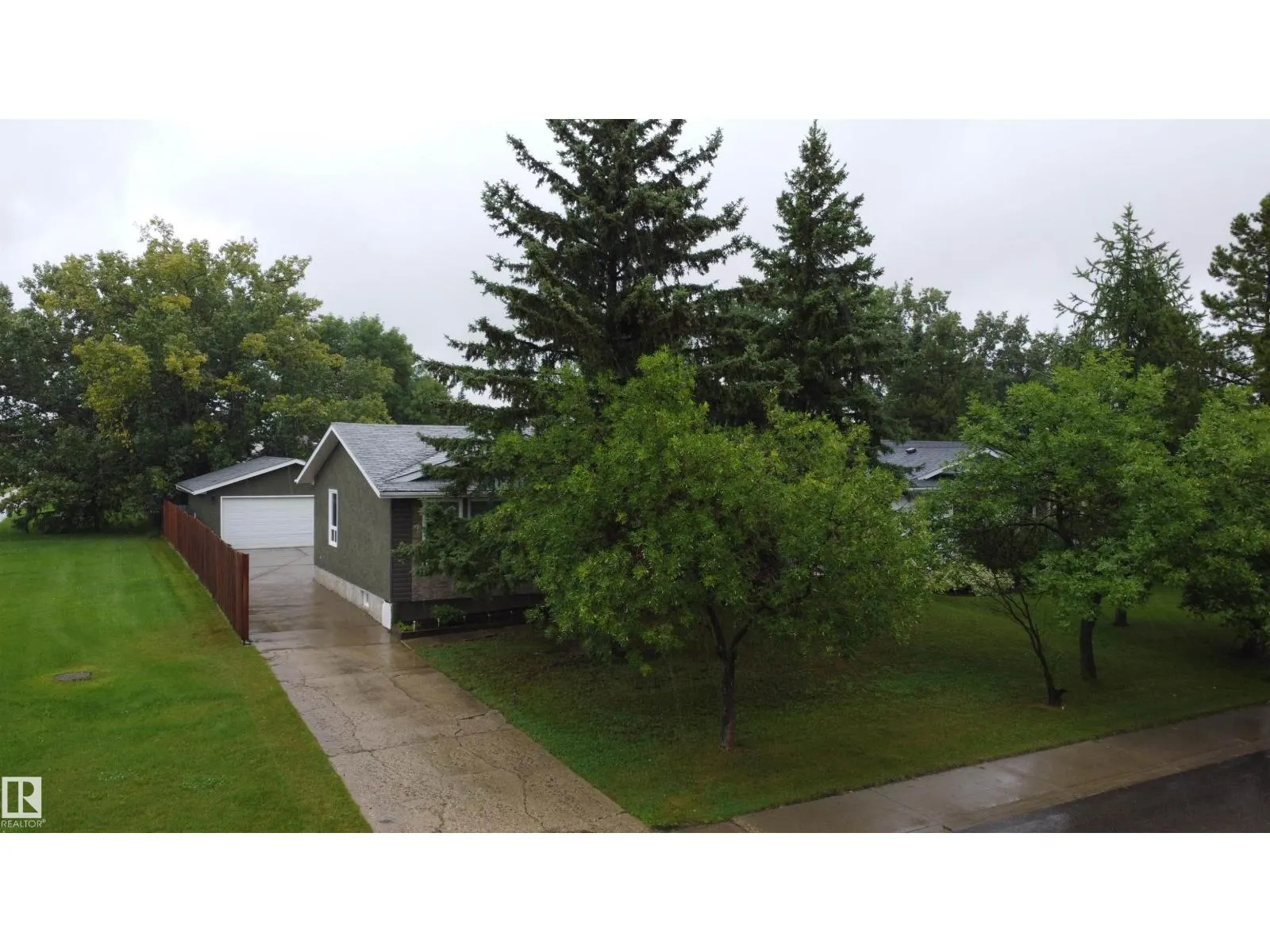 3614 CALEDONIA DR