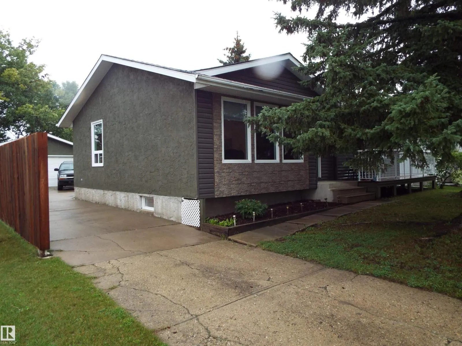 3614 CALEDONIA DR