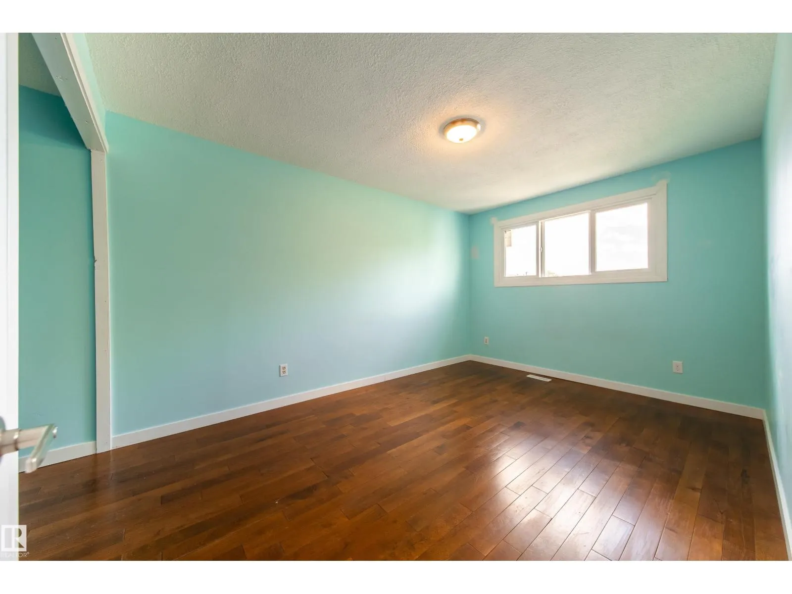 14471 55 ST NW