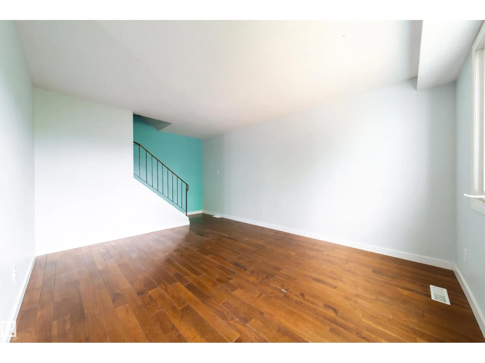 14471 55 ST NW