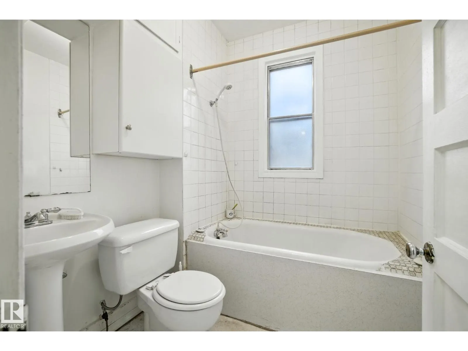 11834 69 ST NW
