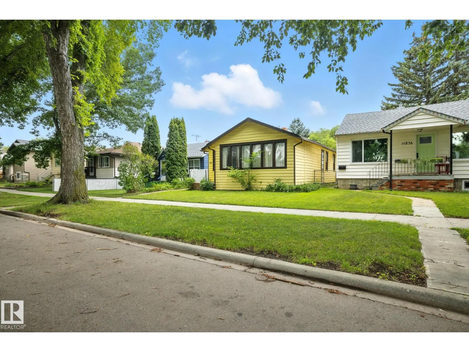 11834 69 ST NW