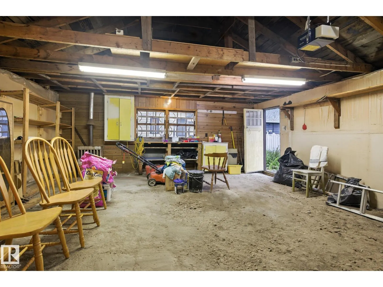 11834 69 ST NW