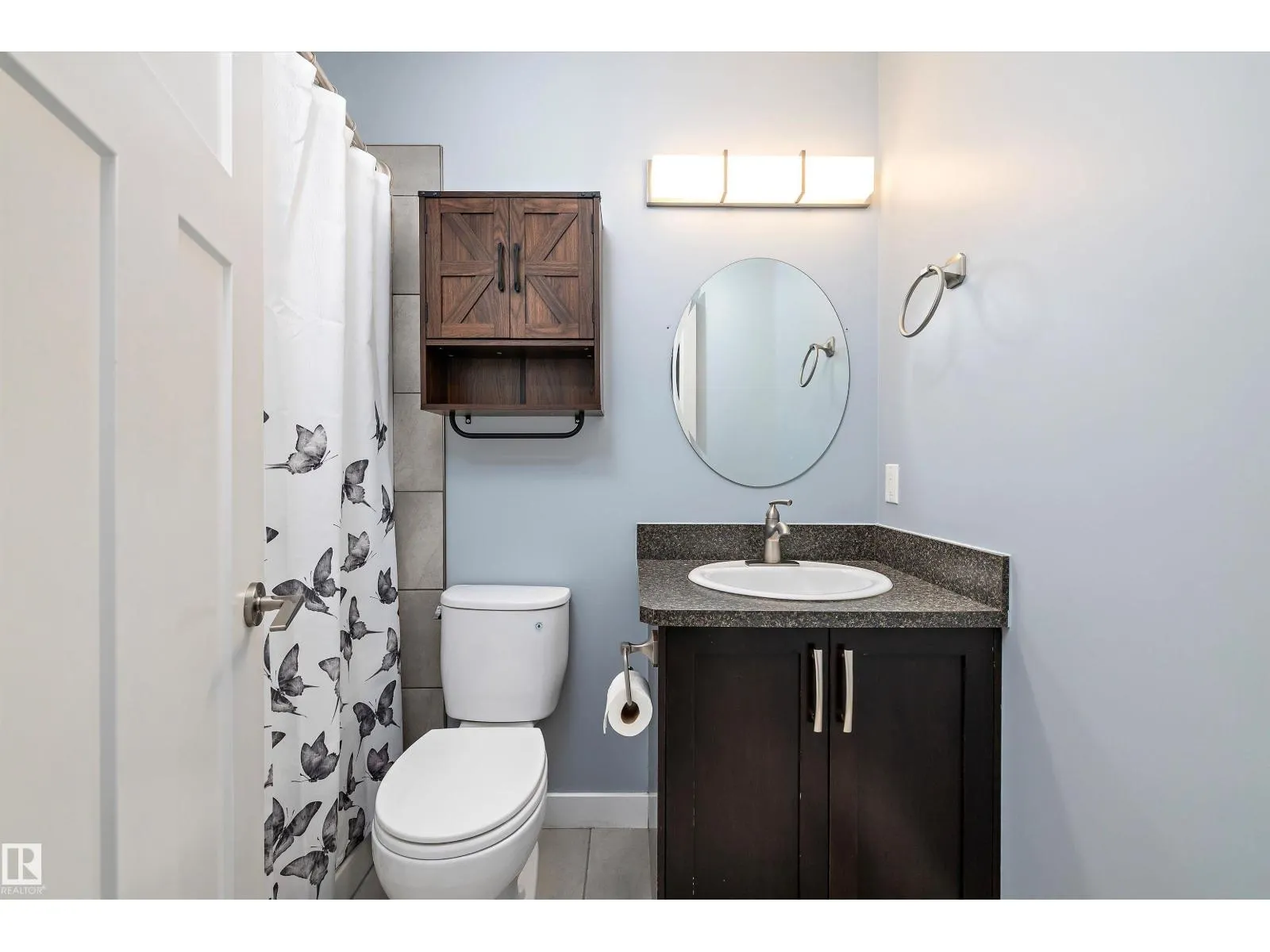 2 Roseberry LN