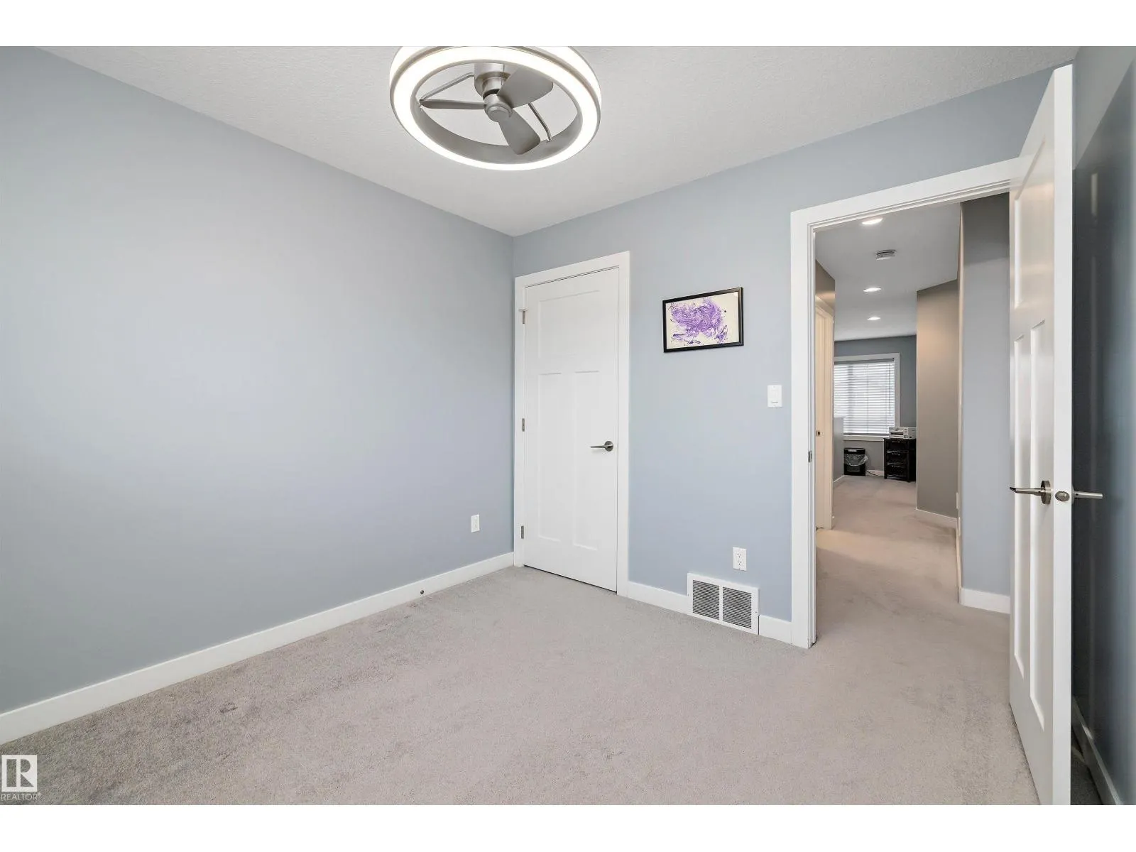 2 Roseberry LN