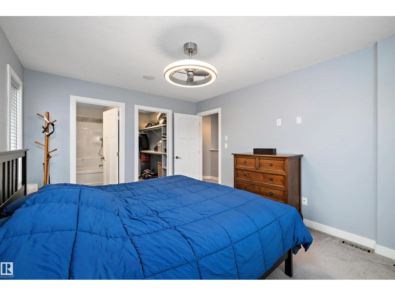 2 Roseberry LN