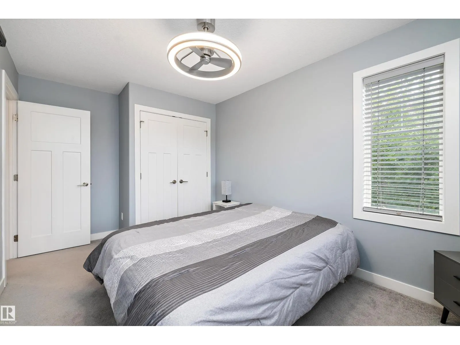 2 Roseberry LN