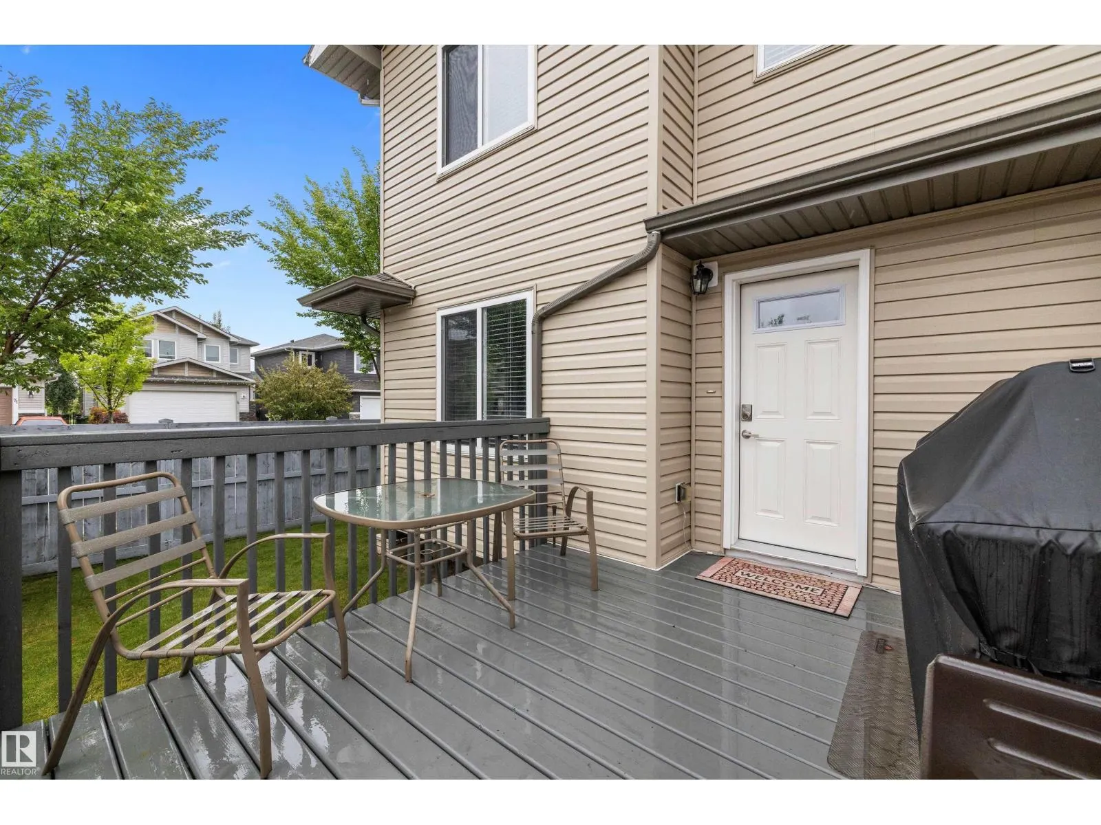 2 Roseberry LN