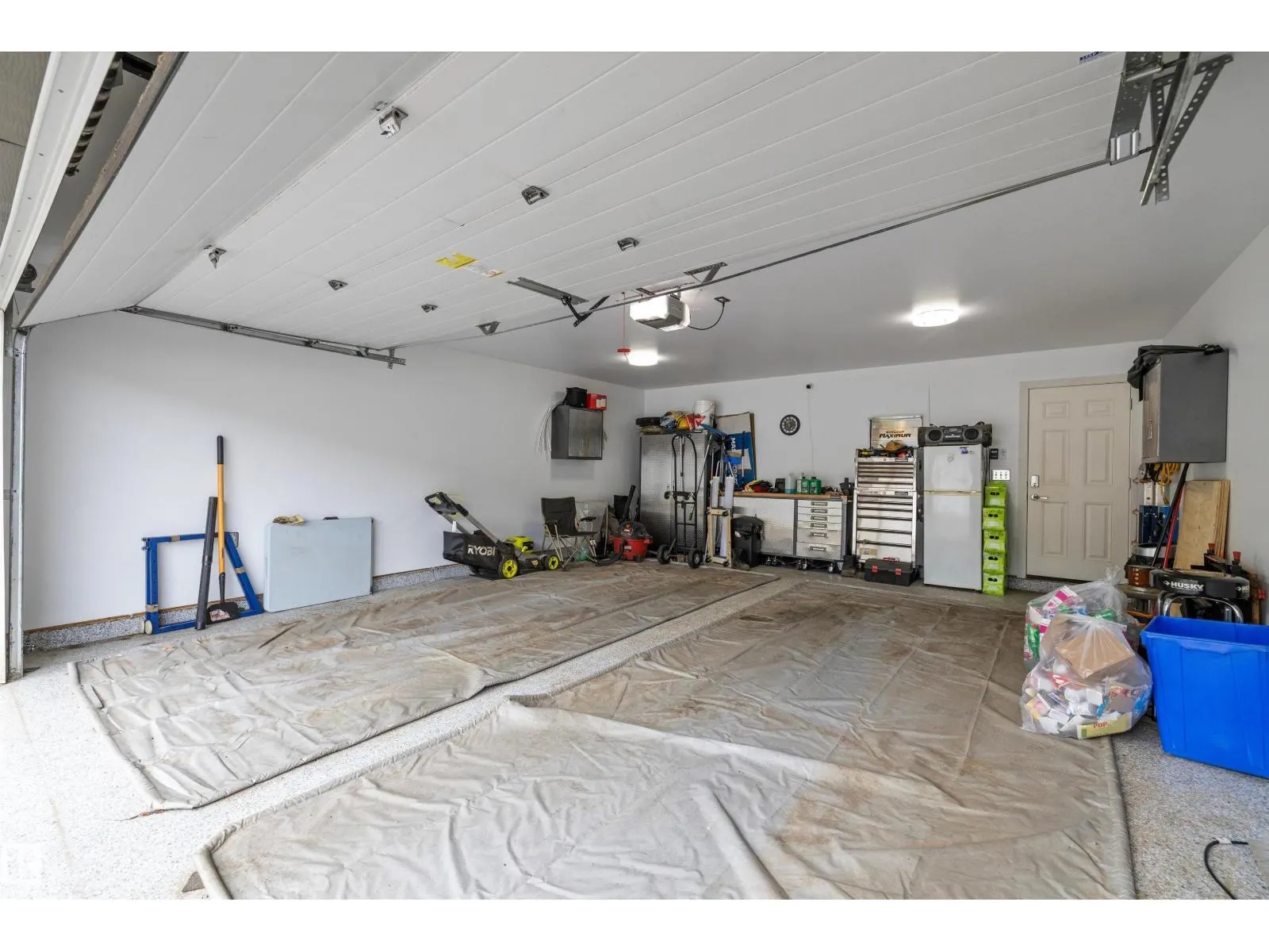 2 Roseberry LN