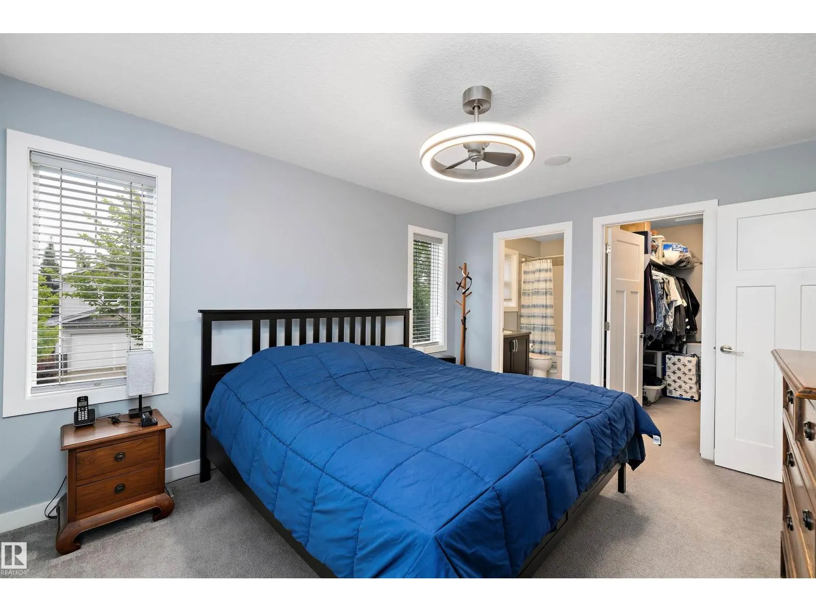 2 Roseberry LN