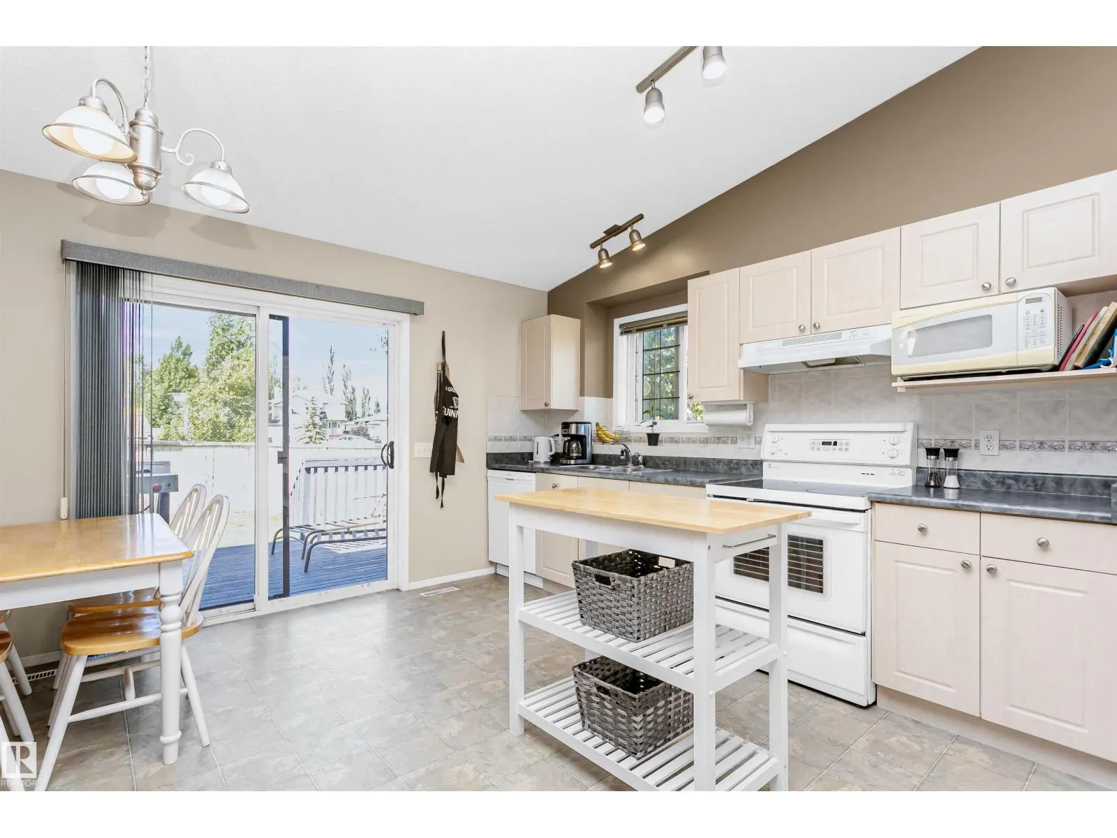 173 LAKEWOOD DR